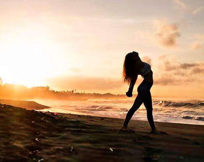 Cover C(0115) (0115) (0295) (0295)