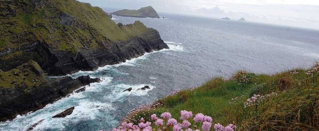 Ein Bild von den Klippen von Moher in Irland.