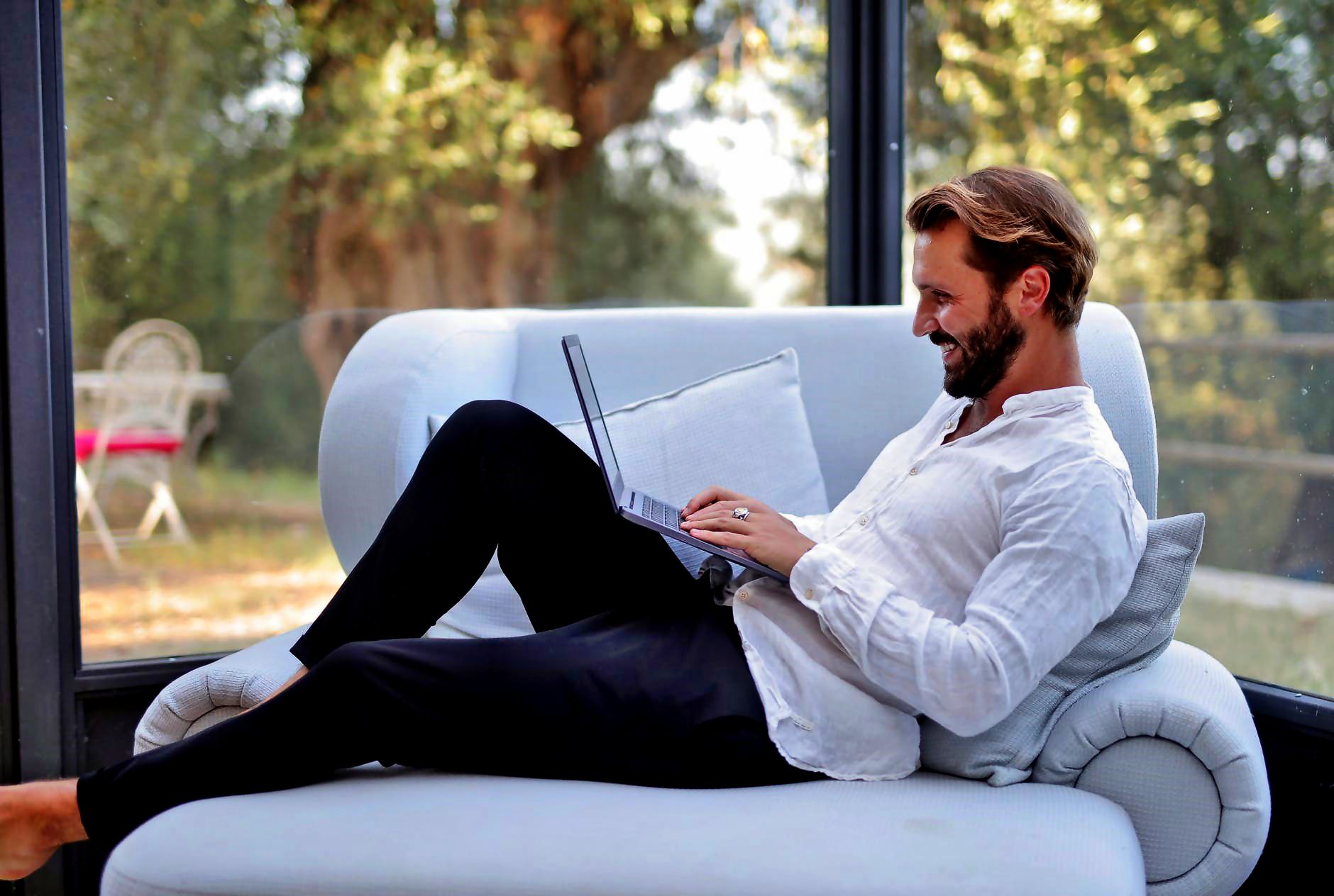 Cover C(1056) (1056)