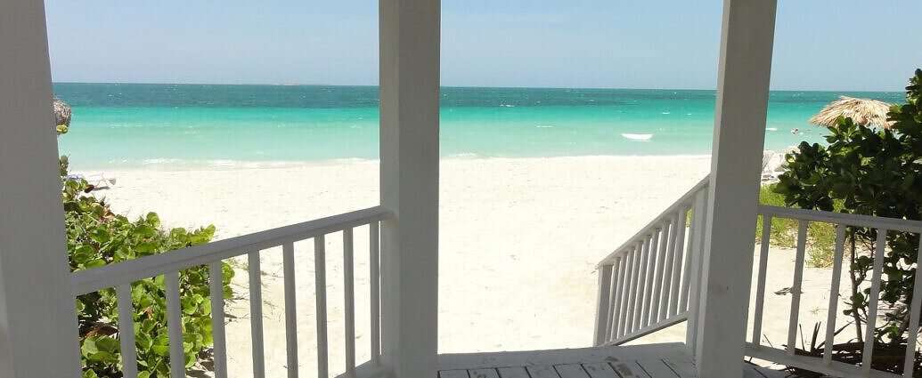 Ein Bild vom Varadero Beach in Kuba mit Blick auf das Meer.
