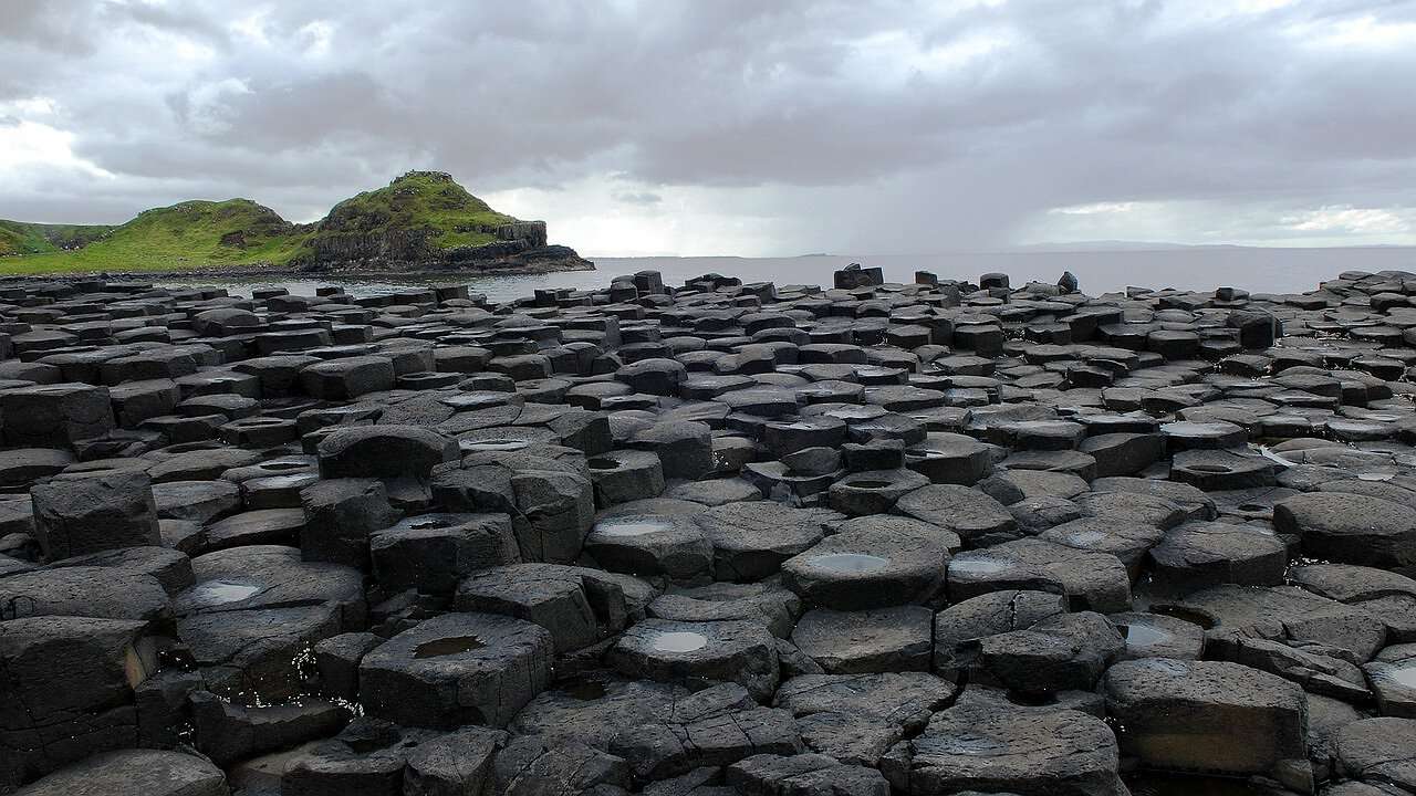 Ein Bild von Irland: die Basaltorgeln des Giant’s Causeway.