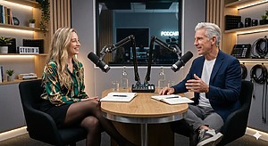 Andy und Silke beim Podcast über Der einzige Mensch, dem du nicht entkommen kannst, bist du selbst. Andy und Silke beim Podcast über Der einzige Mensch, dem du nicht entkommen kannst, bist du selbst.